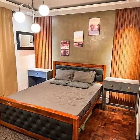Spacious 4Br With Garage, 8-12Guests, Near Airport