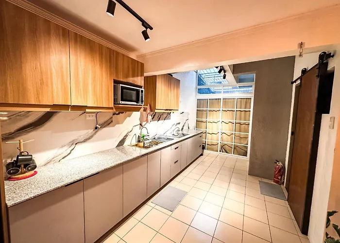 4 Bedroom With Garage Up To 12 Guests - Near Airport Walking Distance To Stores And Restaurants * Manila